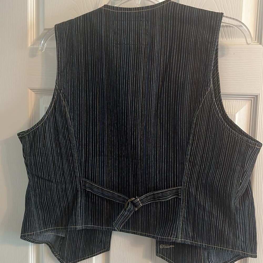 Dark Blue and White Striped Vest - Picture 5 of 6